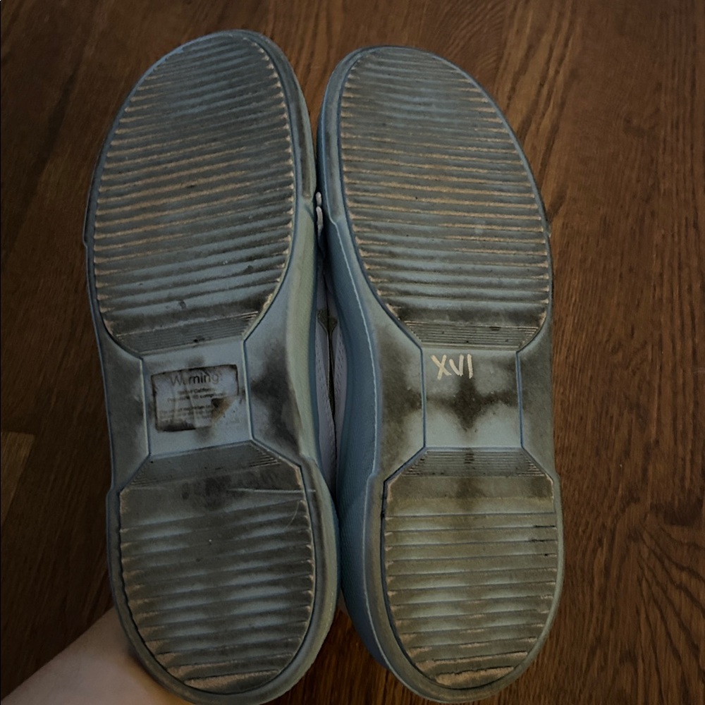 Star shoes size 10 in used condition as pictured - Picture 3 of 5